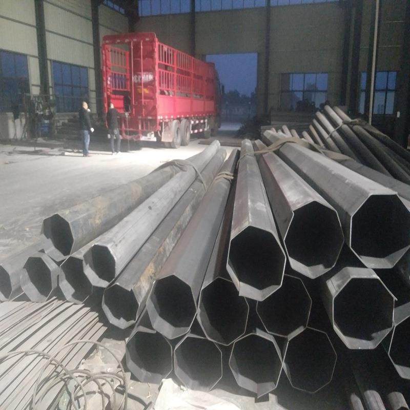 监控八角型红绿灯毛坯杆厂家销售 多棱角监控杆 圆锥形杆厂家直销