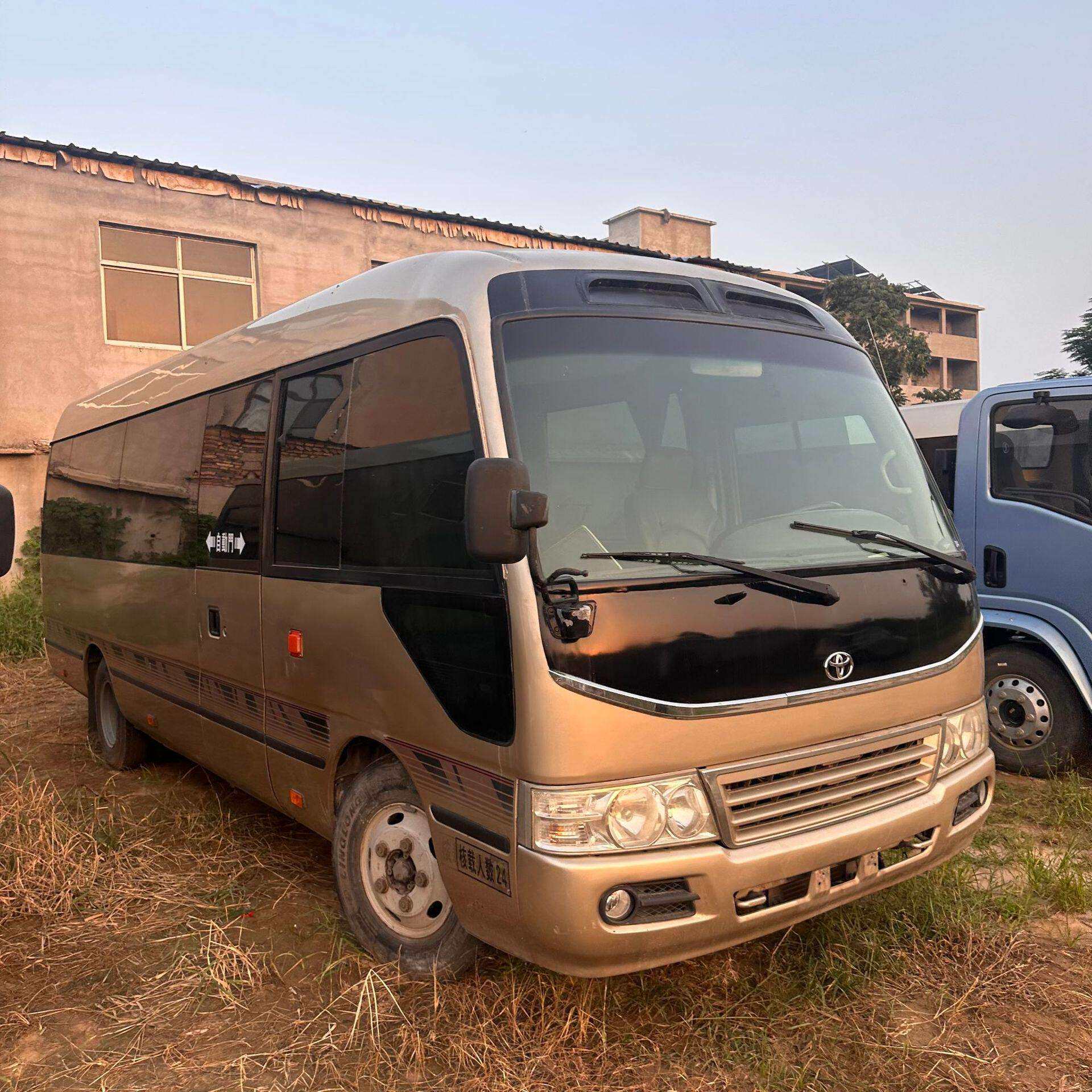 现车供应19座航空座椅商务型考斯特中巴车20座标准型中型客车