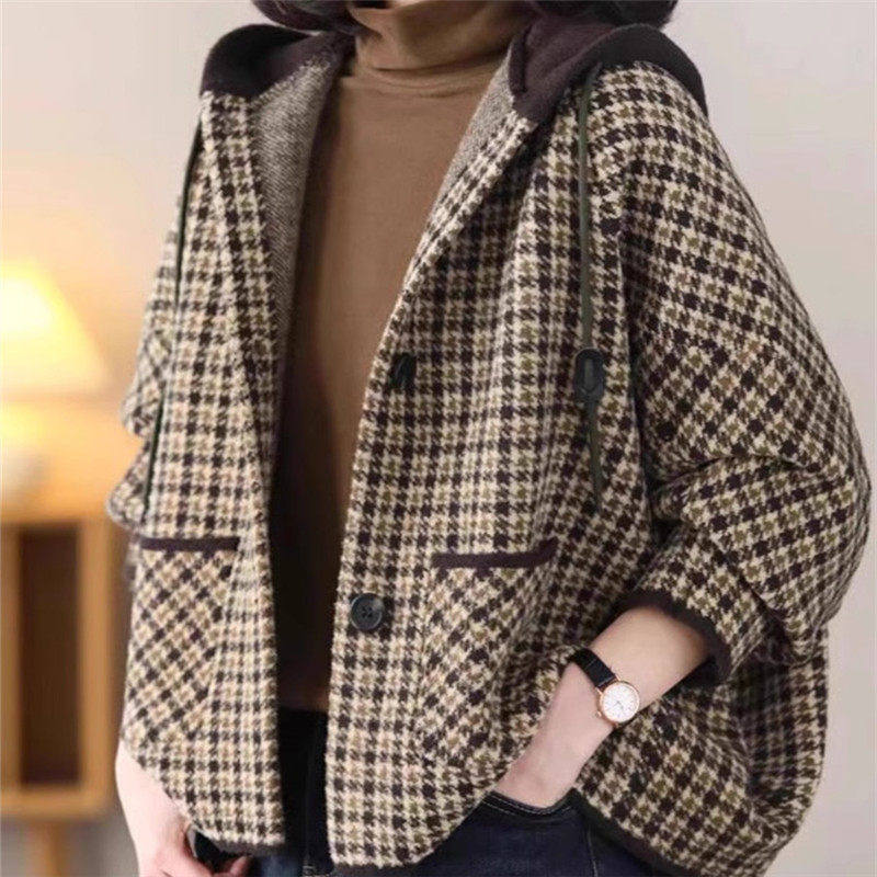 2025秋冬新款高级感格子毛呢短外套女宽松慵懒蝙蝠袖加厚连帽卫衣