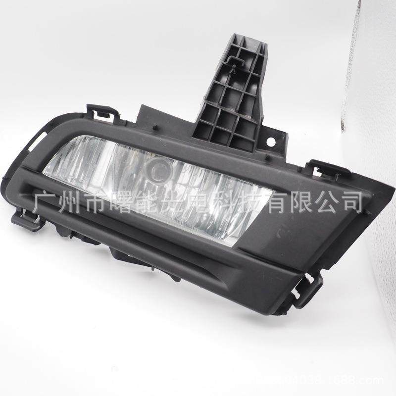 用于马自达马3经典前杠雾灯M3200720082适009款前雾总前雾灯灯成