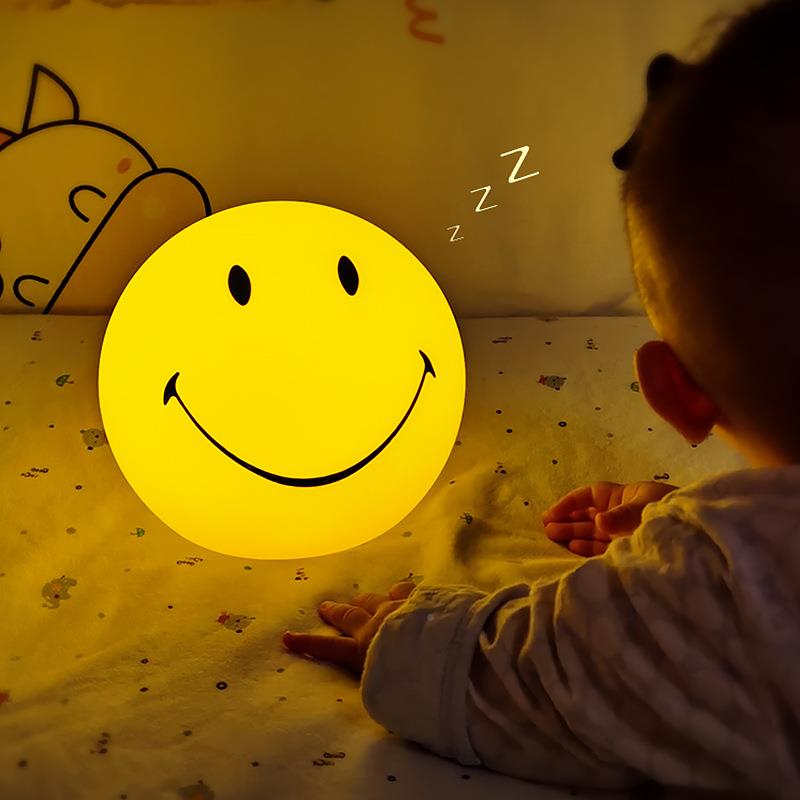 TM-笑脸儿童房护眼笑床饰脸台灯卧室头书房儿童睡眠睡装微笑脸小