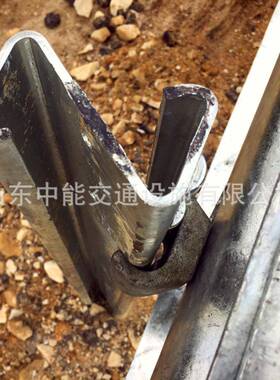 速公路镀锌高波形护热栏板两波三波护防64126撞钢护栏立柱栏配件