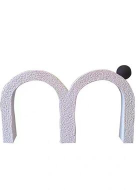 现代简约欧式几何M形字母摆黑DUA白件书镇板房售摆楼处样软装饰品