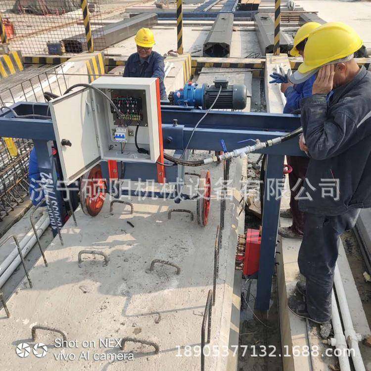 海上多功一能凿毛机空心板凿518毛机视频空板凿毛机心二十片梁