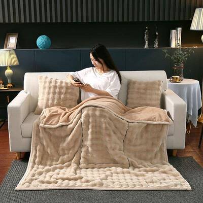 F8H厚高档BPO獭兔被绒抱枕毛毯二合一冬季加车载双面绒靠垫枕休午