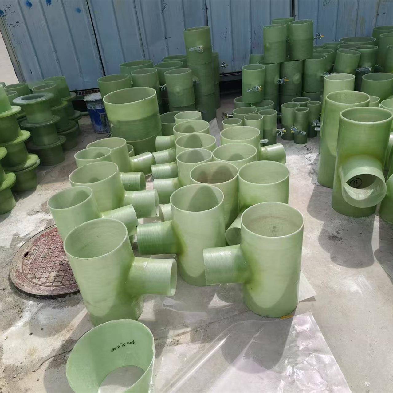 厂家生产玻璃管钢件法兰D100NRF001玻璃钢弯玻头璃钢变径FRP三通