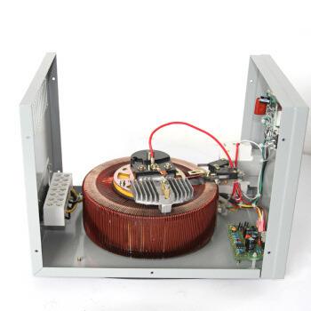 厂家直供单相电2000流w高精度全自动交稳压器脑冰SVC-2000箱家用2