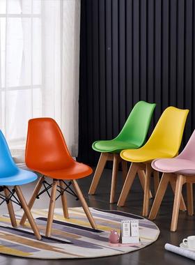 儿椅童伊姆椅斯创意彩色休闲扶手宝宝椅凳幼儿早教塑料NQM餐小孩