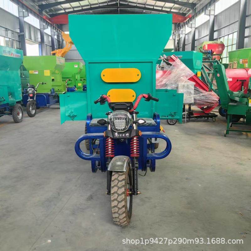 电动牛羊撒料神器新款电动牛羊撒料车养殖场全自动喂料机,畜牧/养殖物资,特种养殖设备,淘宝优惠券,粉丝福利购,淘宝优惠卷