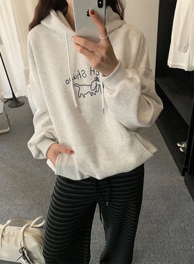 黄峥减龄可爱狗狗印花连帽卫衣女秋冬百搭宽松休闲外套上衣541018