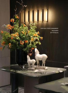 我岛别OMK墅的口门廊大型雕塑马桌面入装饰品办公风水高端室软装