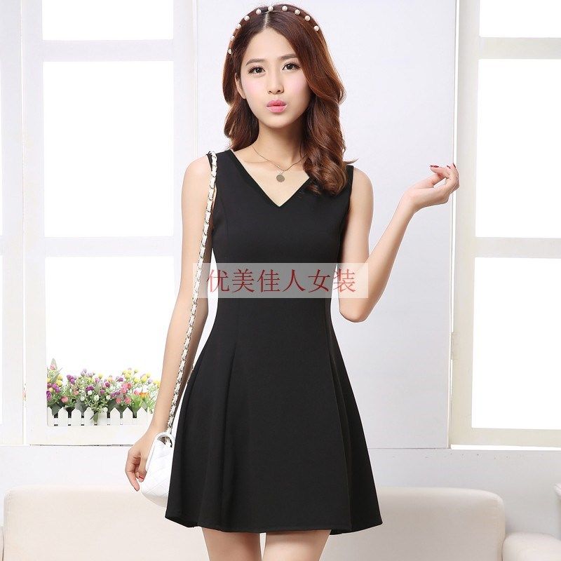 黑色背心裙女短款裙子春秋内搭大码小个子吊带收腰无袖打底连衣裙