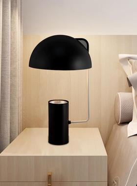 黑色粉色北欧简约小台灯设计师卧室床头灯铁艺烤漆创意装饰台灯