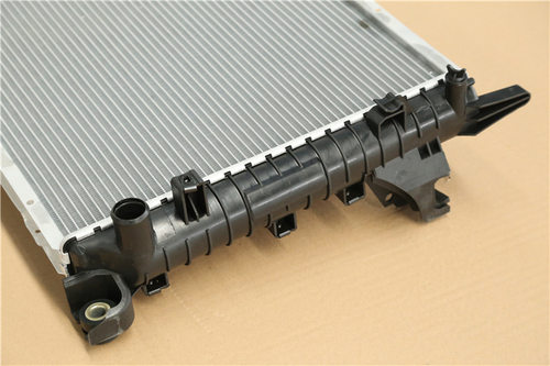 汽车散热器 水箱 适用于 中冷器 RADIATOR  道奇DODGE RAM 02-10