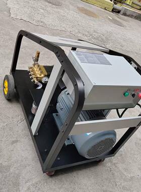 君层道1000斤清洗设备光维伏面板鸟PU350粪固化清除电站运设备