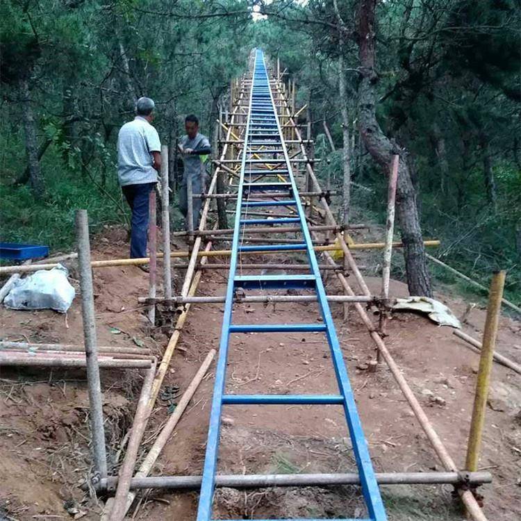 爬料山虎上料机楼房上机斜料陡坡上机砂石提升机建LRU筑运坡输机