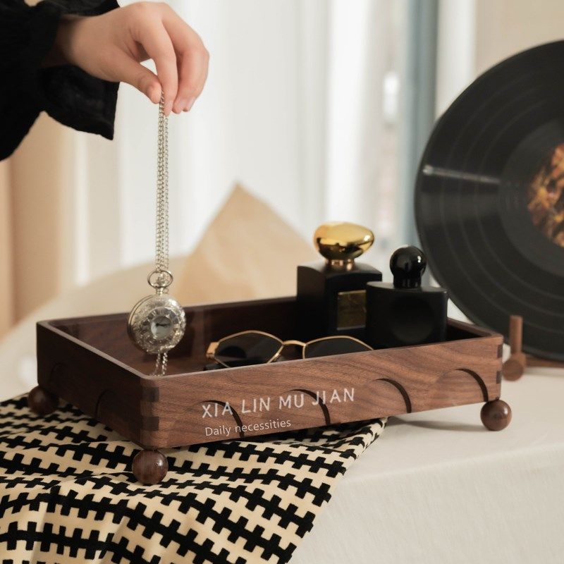 入门玄关钥匙置物架高级感落地进门口鞋柜上方放香水收纳托盘实木