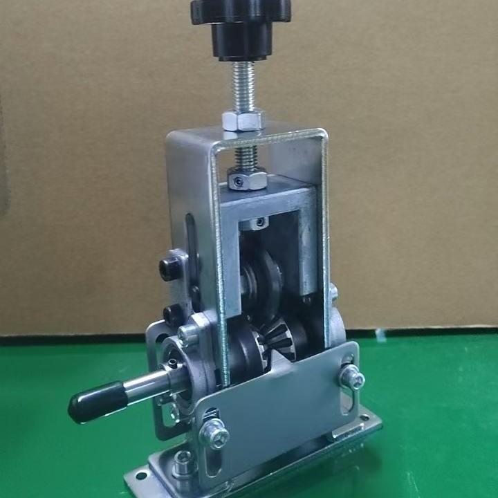 新款剥线机电线去皮电缆剥线器可接电钻家用小型电线扒皮机