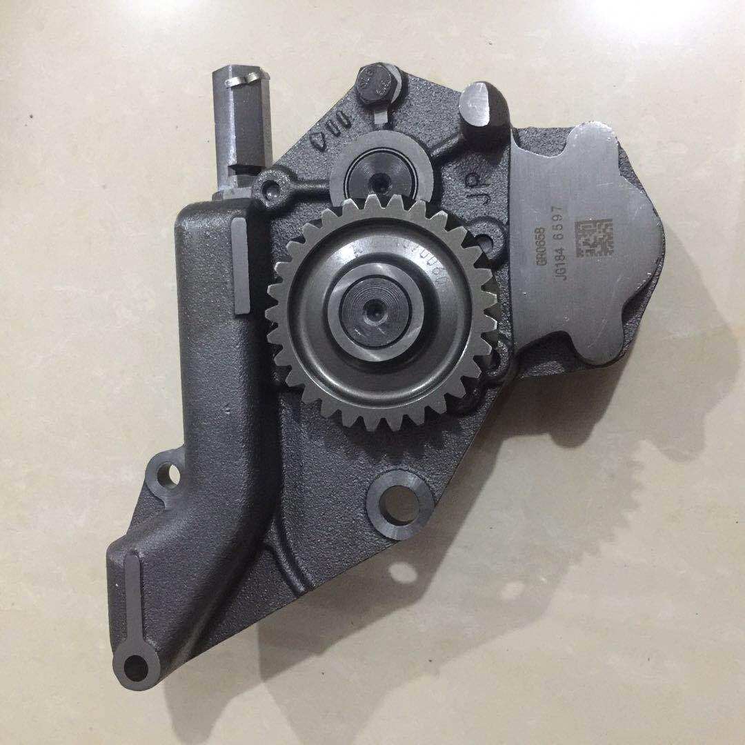 重汽汽车配件机油泵WD61800071010发动机配件机油泵618