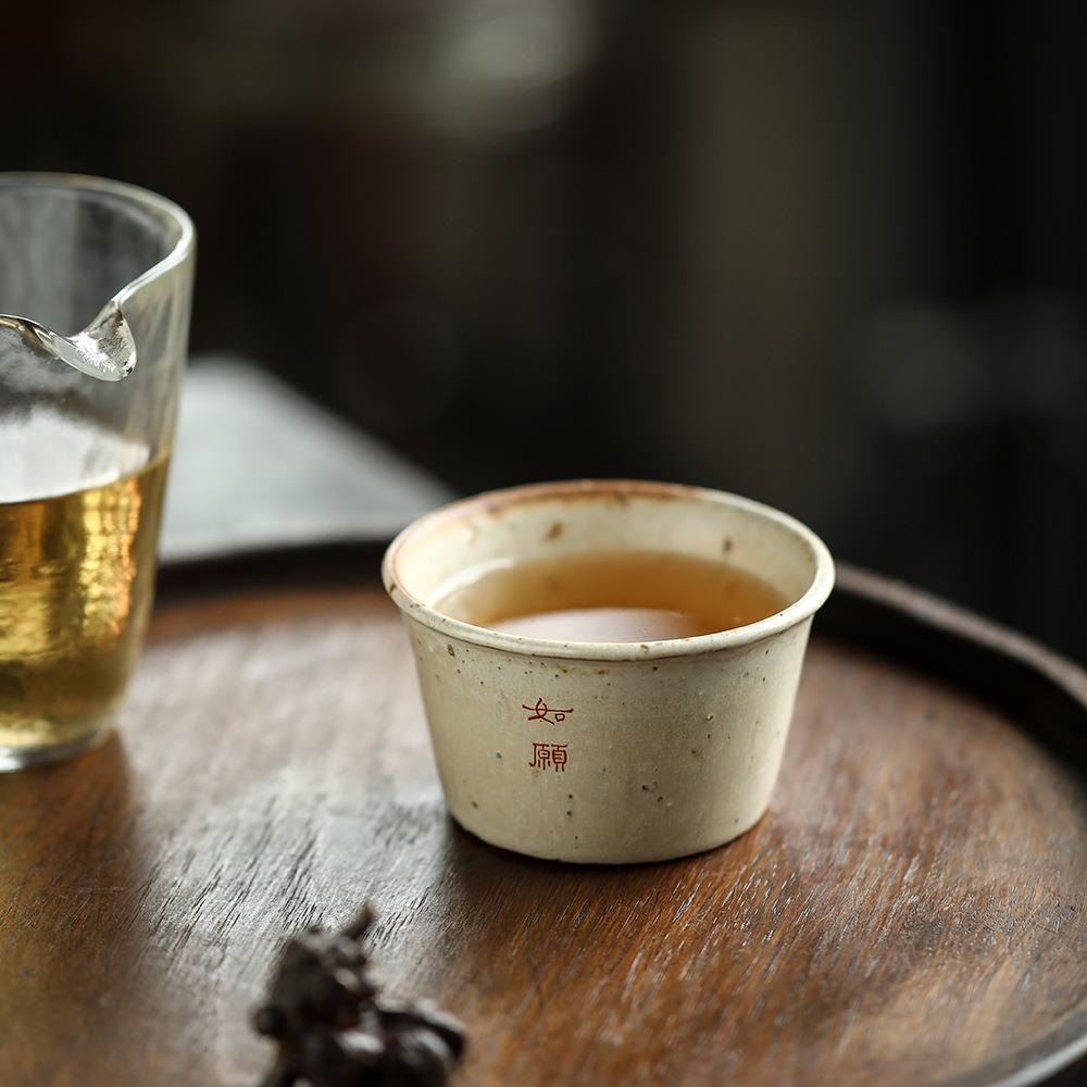 诗文粉引主人杯如愿书法仿古手绘文人茶杯矾红高足小品杯粗陶茶具