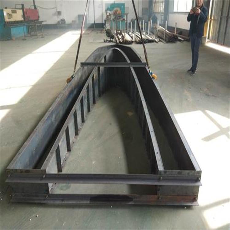 赫润供应安全岛钢模具收费岛钢模具预制安全岛钢模具