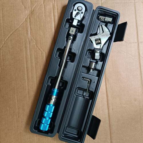 直销棘轮扭力方孔扳手各款件套装活动头维修汽车工具箱多功能