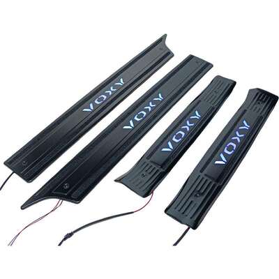 适用于15~19款80系丰田NOAHVOXY诺亚门槛条踏板LED带灯黑钛