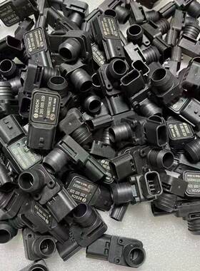 2085-3助JA0A真空泵制动压力传感9器026500532刹车力525085-3J压