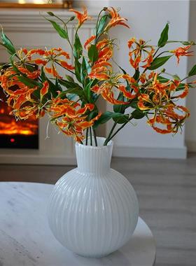 现代简约大肚透明灰玻璃花瓶居手干工白瓷摆花插花PLE家装饰艺术