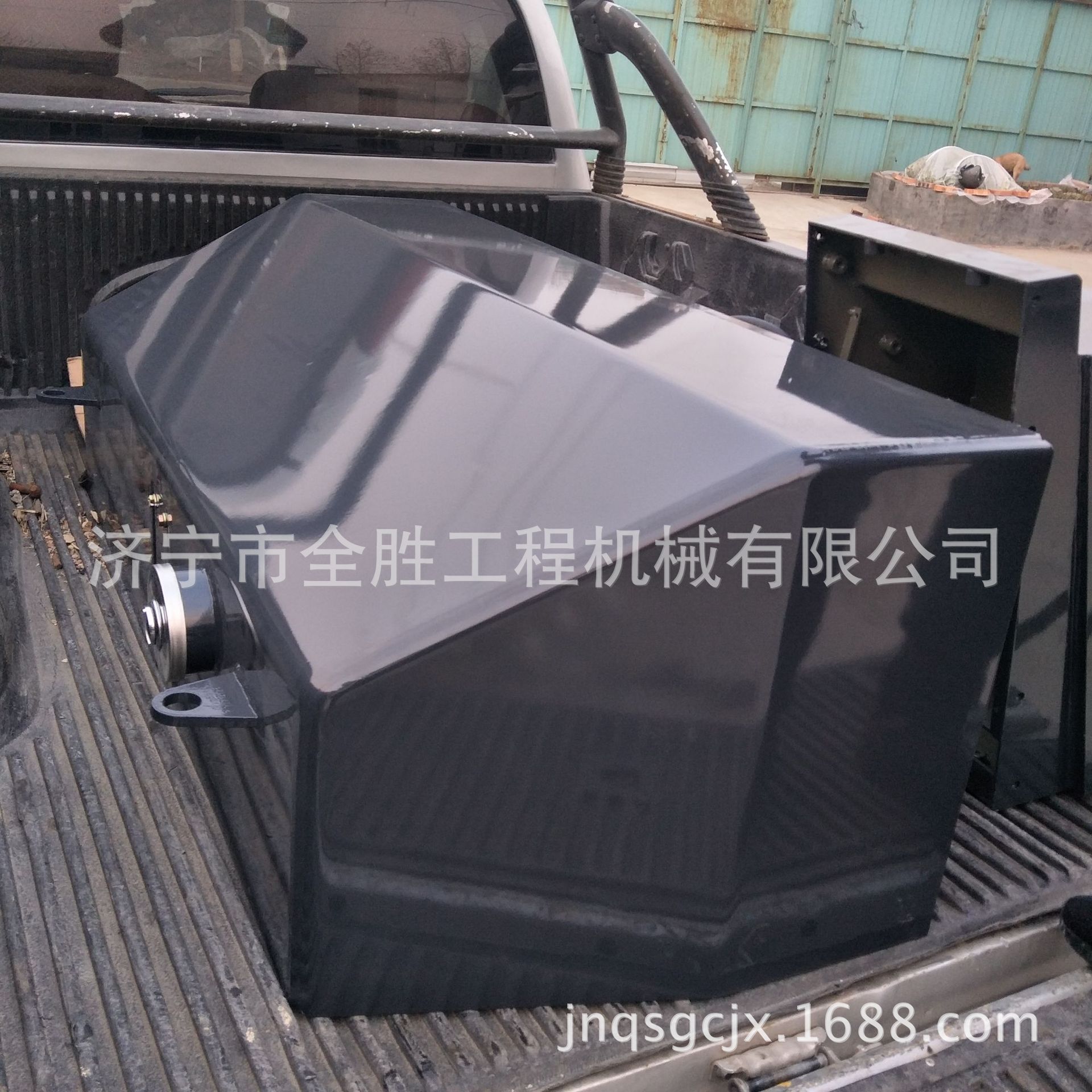 供应山SD16推土机柴油箱总成油箱盖左右翼板链轨总成变矩器