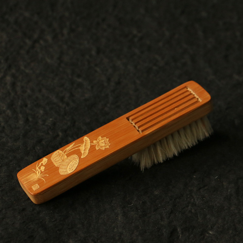 精品名家戚挺飞纯手工留青雕刻老玉竹文玩刷子竹雕竹制毛刷核桃刷