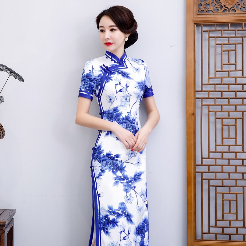 改良青花瓷旗袍年轻款少女2024新中国风学生新式旗袍连衣裙中长款