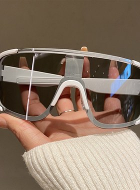 2025新款眼镜女墨镜时尚变色骑行眼镜日夜两用防风偏光太阳镜男士