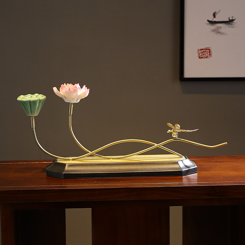 新中式创意荷花摆件简约家居装饰品酒柜摆放客厅玄关入户陶瓷铁艺