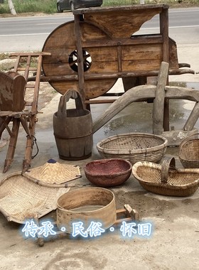 民俗怀旧老物件农耕文化展览旧农具老风车牛拉木犁播种机扁担秤杆