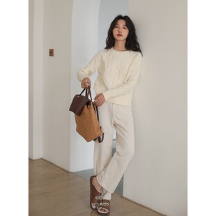 白色毛衣女款2024新款冬季加厚麻花短款内搭小个子圆领针织打底衫