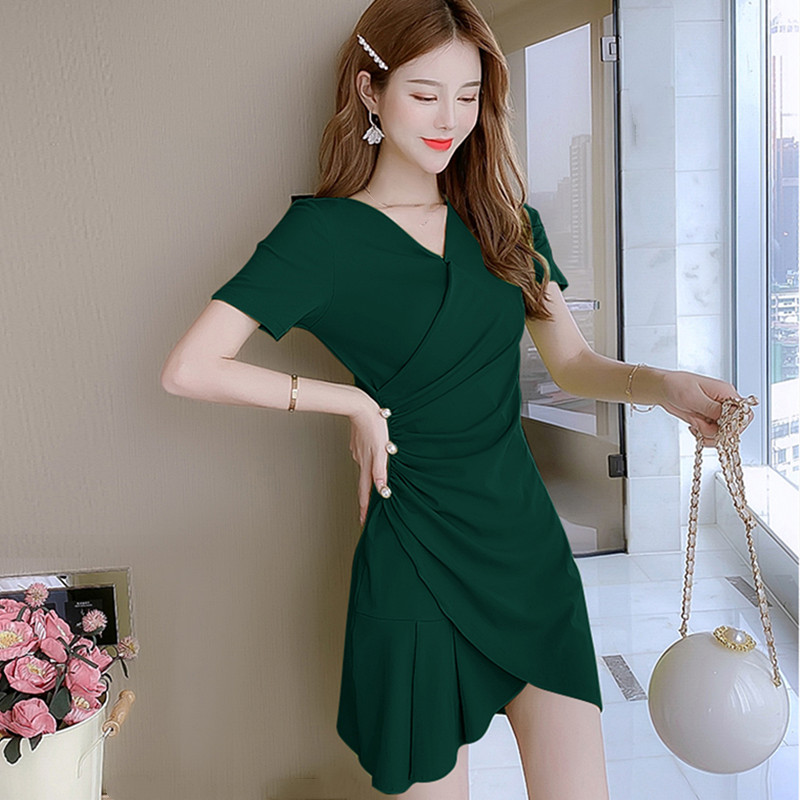 时尚连衣裙女2021夏季新款轻熟风气质显瘦收腰V领性感包臀A字裙子