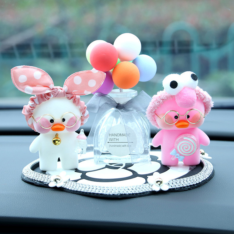 网红鸭车内饰品车载摆件 个性创意可爱公仔摆件 汽车中控台装饰女