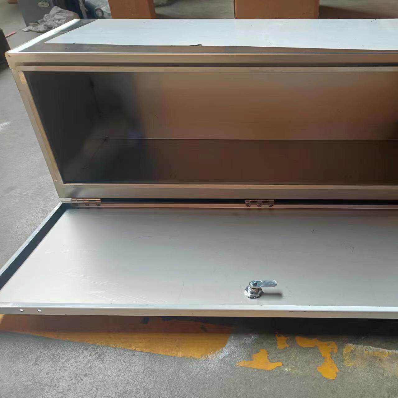 瑞驰EC31不锈钢工具箱电卡新能源货车收纳箱加厚收纳箱储物箱改装