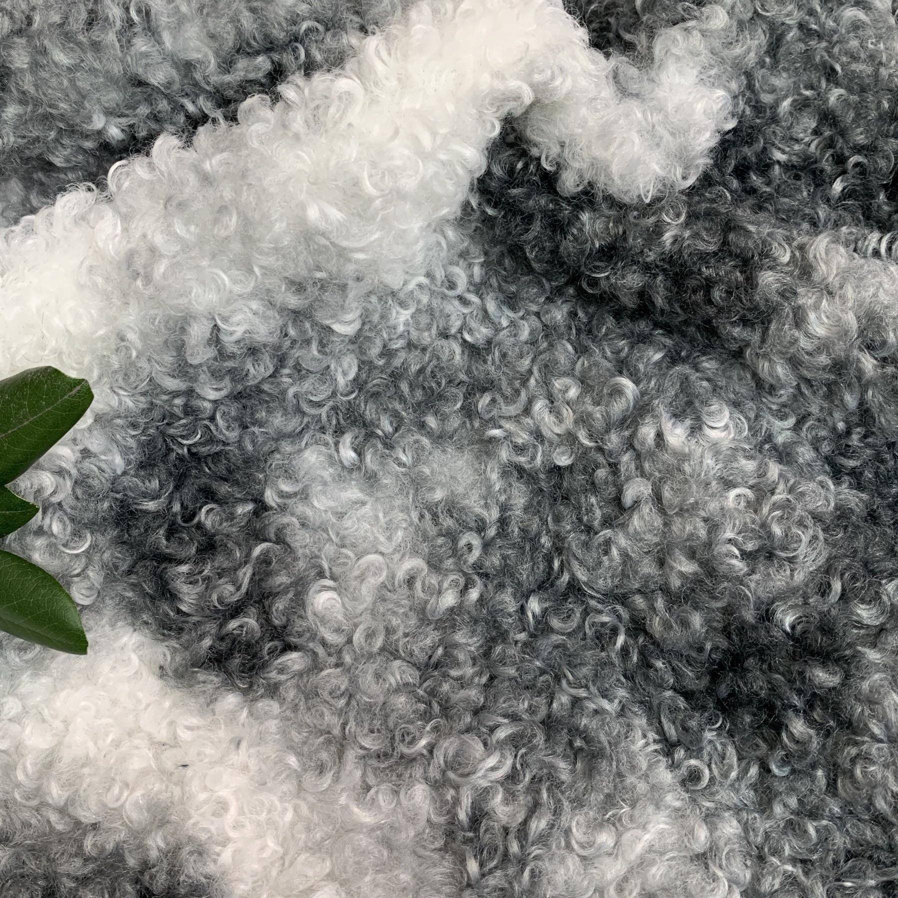 中羊卷地印花迷彩面料包LYF大羊服饰热卖圈毯抱枕鞋材宠物窝箱现