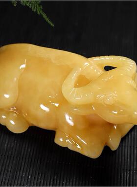 天然玉牛摆件黄玉卧牛运势十二生肖牛水牛家客厅入口办公室装饰