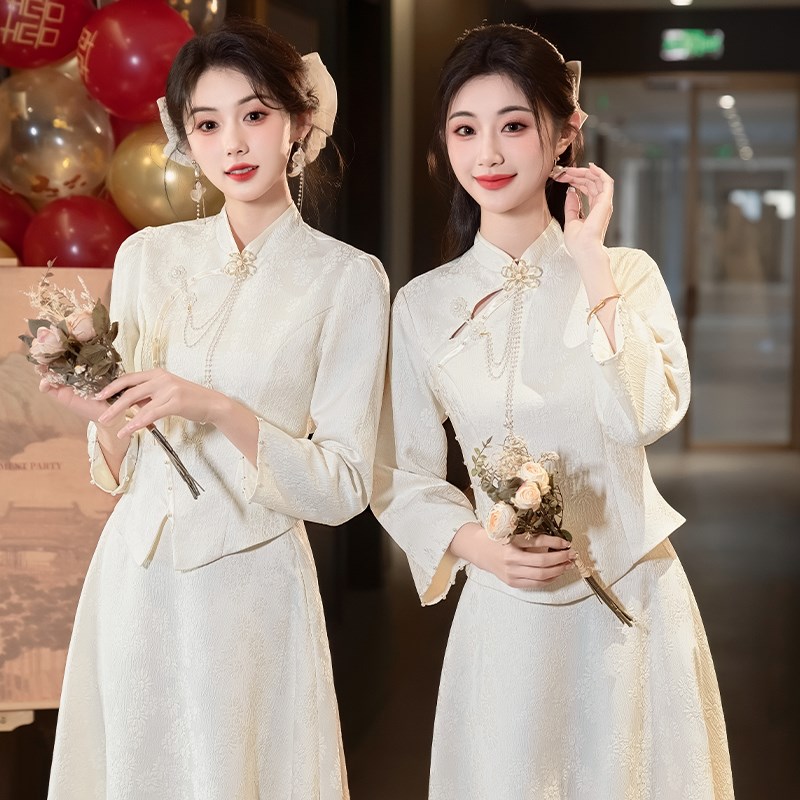伴娘服中式2024秋冬新款高级感礼服中国风香槟色大码姐妹团伴娘裙