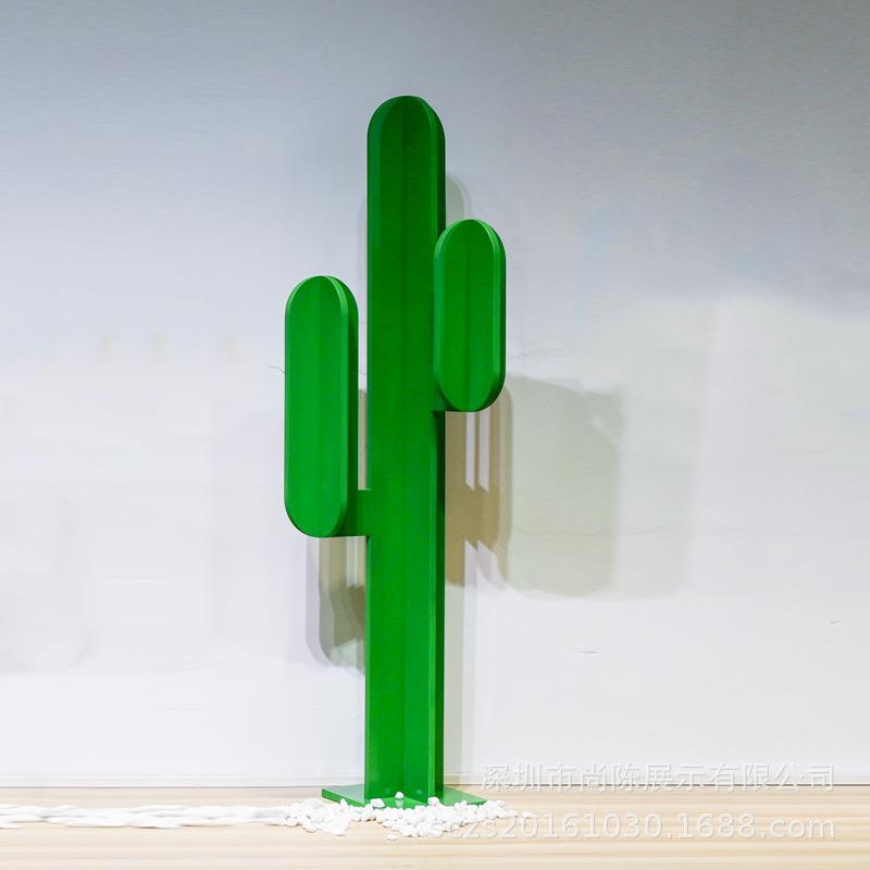 新款仙人掌PVC仿生植物 主题装饰道具橱窗陈列展示台组合仙人树