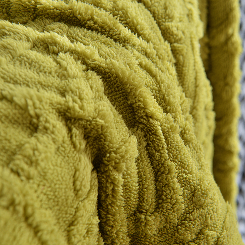 2023新品冬款塔芙绒双拼豆豆绒抱枕被两用沙发午睡客厅床上二合一