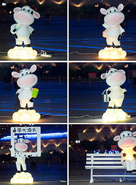 户外卡通玻璃钢奶牛雕塑摆件幼儿园商场公园景区动物发光落地装饰