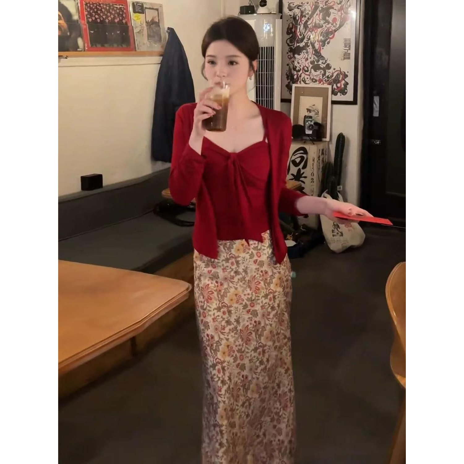 已出货巨好看套装夏日超火减龄吊带开衫高腰碎花半身裙三件套女