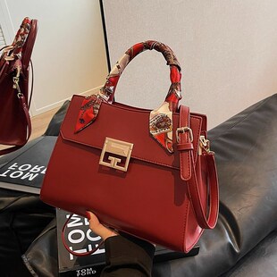 夏季时尚爆款红色包包女2024新款高级质感新娘包今年流行的结婚包