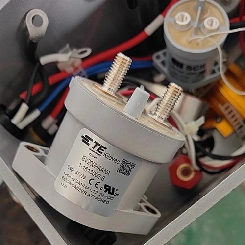 猎豹CS9EV威马新能源高压盒预充继电器接触器分线盒保险丝熔断器
