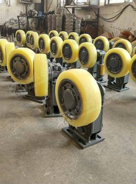 生产3用L0滚轮29200罐耳300L底座摆架采用优质钢板焊接矿成型