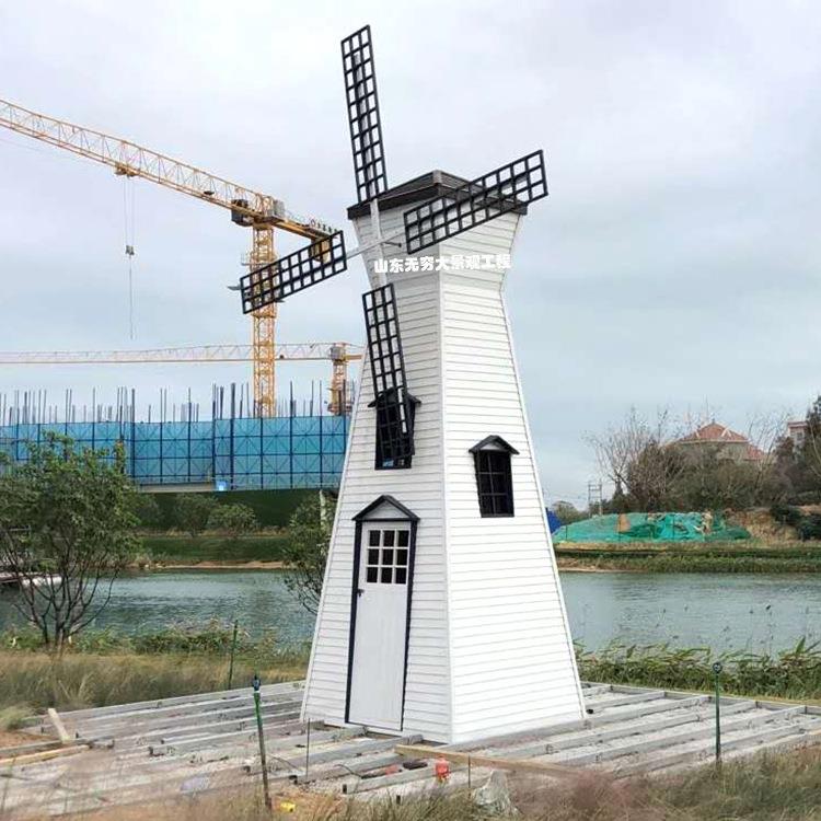 模网红打卡景区四面橙色系荷风车兰型摆件售处楼楼yk0610-1盘门前